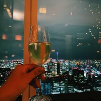 ザ タヴァン グリル＆ラウンジ - 