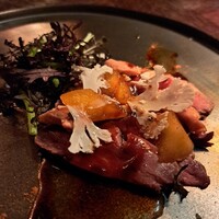 THE CONDER HOUSE - マダレ鴨の燻製とフォアグラ　黒酢ソースと五香粉