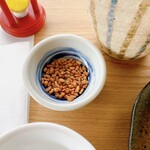 茶寮 汐入 - ほうじ茶の炒り米