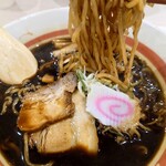 幸楽苑 - 麺もブラックスープに絡んで良くなってる