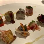 ベッラ・ヴィスタ - おかそだちサーモンのマリネ／野菜とタイラギ貝の焼売／コハダの大葉押し寿司／東京しゃものパテ／江戸前たこの和風ジェノベーゼ／鯵の純米酢エスカベッシュ／東京野菜の酢漬けと生ハム／海苔のタルトとマグロ
