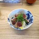 鰹そば田ヶ久保 - 鰹たたき丼（ミニ）500円