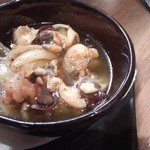 虎食堂 - つぶ貝とペコロスオイル煮