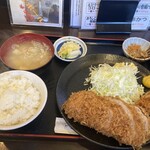 とんかつ とん吉 - 