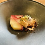 Restaurant capucine - 【写真⑥】りんごのテリーヌ キャラメルアイスクリーム