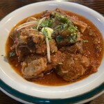 DARBAAR Pakistani Restaurant - グリーンチリの旨味とトマトの旨味がスパイシーさに乗って全身を蝕むヤツ。