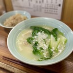 くぬぎ屋 - 塩海老小+鶏そぼろ飯並　1,160円+370円(税込)