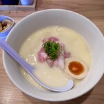 らーめんMAIKAGURA - 鶏白湯麺プラスメンマトッピング