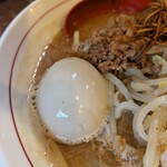 東京味噌らーめん 鶉 - 奥久慈卵の味玉