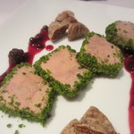 カーサ ビアンカ カフェ - フォアグラのテリーヌ ベリーのソースとドライフルーツを添えて