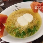 黄金の塩らぁ麺 ドゥエイタリアン - 