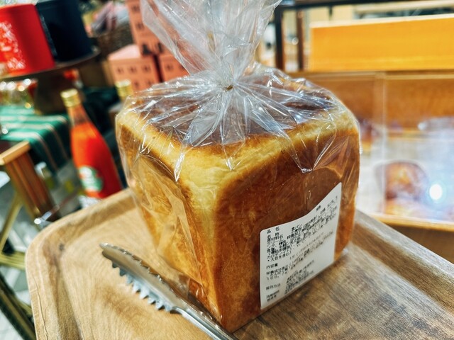 バターです。 2416マーケット ベーカリー （2416 MARKET BAKERY） - 横浜/パン