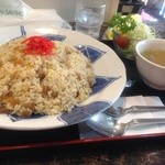 優鳳 - チャーハン700円(写真は大盛800円)