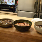 Chiyomusume - カウンターに並ぶ美味しそうなおばんざい