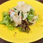 Bal hachi -Go - 本鮪のカルパッチョサラダ仕立て瞬間燻製♡