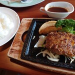 ロペ倶楽部 テラスレストラン - 料理写真:手造りハンバーグ 1,650円