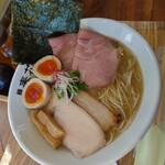 Menya Haruka - 特製 淡麗塩麺