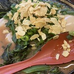 豚骨醤油ラーメン 王道家 - 