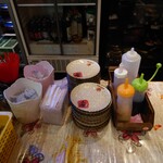 中国茶房8 - サラダドレッシングとコーヒー用。