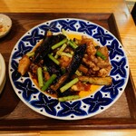 Chinese Café Eight - Weekly Lunch D : なすと豚肉の角煮、880円。