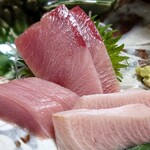 鮨よし - ブリのお造り