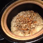 炭火鉄板焼　杜季 - 月替わりの土鍋ご飯　今月はきんぴらの炊き込みご飯