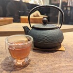 たねや茶屋 - サービスのお茶