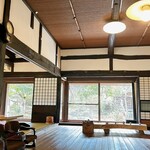 Okutamba Chiku Yon Hyaku Nen No Kayabuki Kominka Teuchi Soba Ikkouan - 