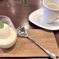 トラットリア イル レガーロ - 