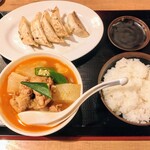 大衆らーめん酒場 桔梗 - ミャンマーカレー、焼餃子、ライス