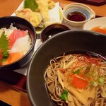 Kaisendon Ya Kitano Shouten - 天麩羅とミニ海鮮丼と木の子ときつねのあったか信州蕎麦セット