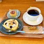 ハヅコーヒー - デザート2種とコーヒー