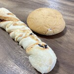 パン工場 - 料理写真:トマトとオリーブのパンあんどふわふわミルクホイップパン