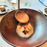 レストラン ヴァリエ - 栗のポタージュはまったり粘度が高め、栗の香りや滋味をギュッと凝縮したような栗以上に栗を楽しめる濃厚な風味