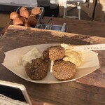 GOLD FALAFEL - ヒヨコドーナツ