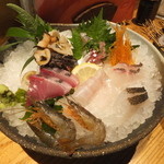 笠やま - お造り盛合せ（1人前）　7種類ありました。