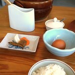 Kaze To Umi - 高島棚田のミルキークィーン　生卵　香の物　味噌汁