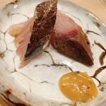 鮨 しゅん輔 - 答志島のトロ鰆。手前の西京味噌と抜群に合う