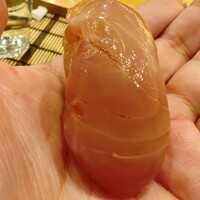 鮨 しゅん輔 阿佐ヶ谷 - 藁で燻した金目鯛。この香りが好き