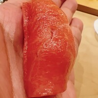 鮨 しゅん輔 阿佐ヶ谷 - 戸井の延縄。大トロに近い部位の中トロ