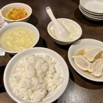 陳家私菜 - 麻婆豆腐以外はバイキング（水餃子は3個まで）