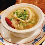 ワイン酒場 Bistro 2538 - カマンベールチーズのアヒージョ パンにあう～