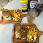 J.S.BURGERS CAFE - 