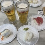 はま寿司 - いつもの生ビール2杯とマグロ　エンガワ　生海老