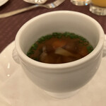 名古屋東急ホテル宴会場 - 熱々のスープに具がゴロゴロたっぷり。
