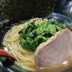 Bachikon - ラーメン中盛 withほうれん草増量