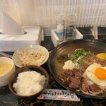 ステーキハウス亜伊由 - 