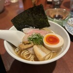 酒肴場 屯 - 無理言って作ってもらった〆の煮干し中華（ハーフ）メチャウマ！