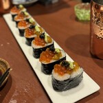 酒肴場 屯 - イクラ、キャビア、塩ウニの海苔巻き。コレまた豪華すぎる海苔巻き。