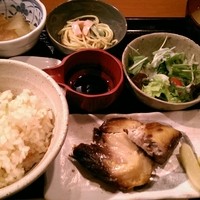 北新地平八 - 鰤塩焼き定食